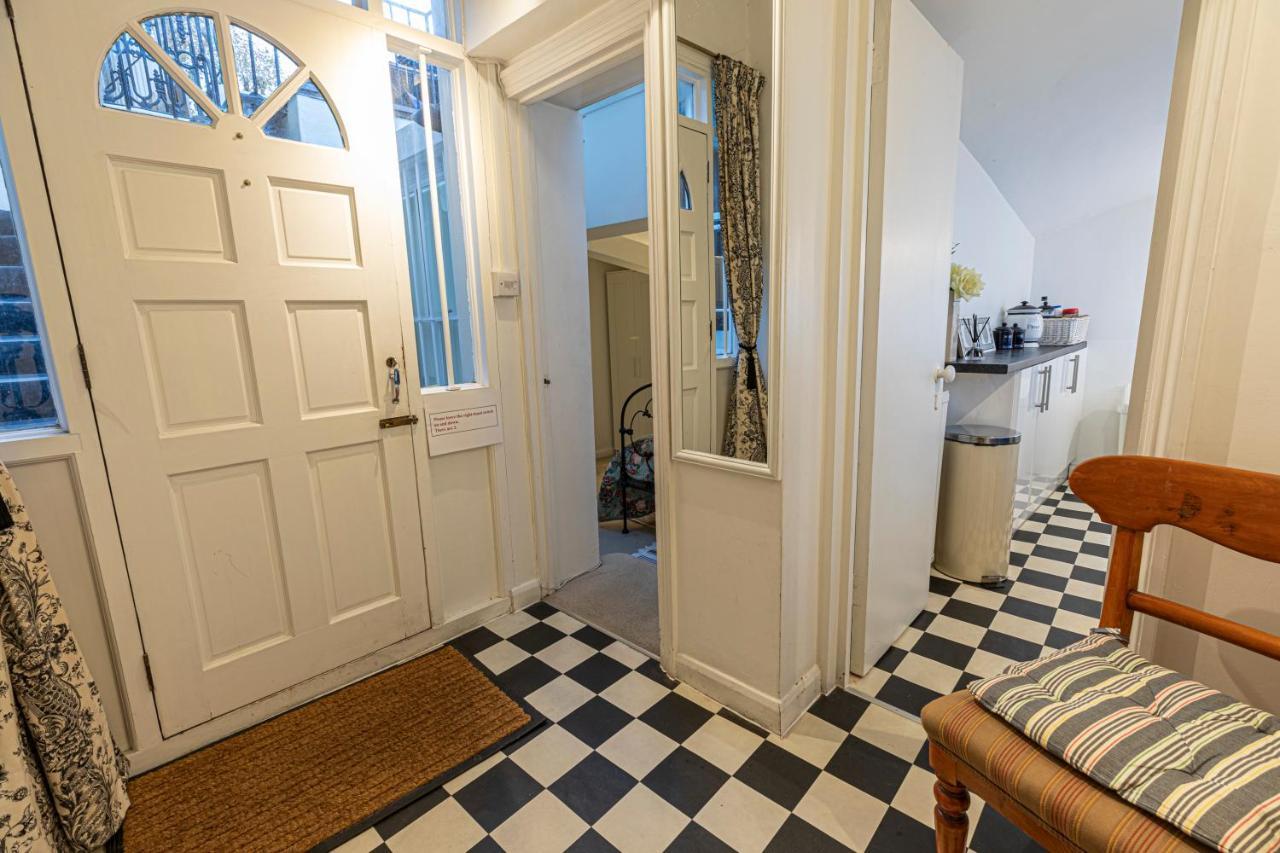 Attractive Flat In Little Venice London