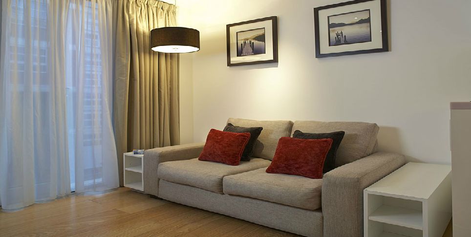 By Marriott Kensington Hotel 4*