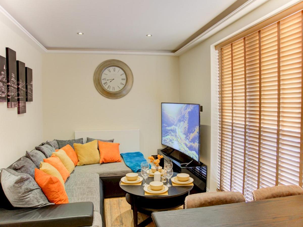 Appartement Pass The Keys Lovely 2-bedroom Flat With Balcony And Great Views Londres