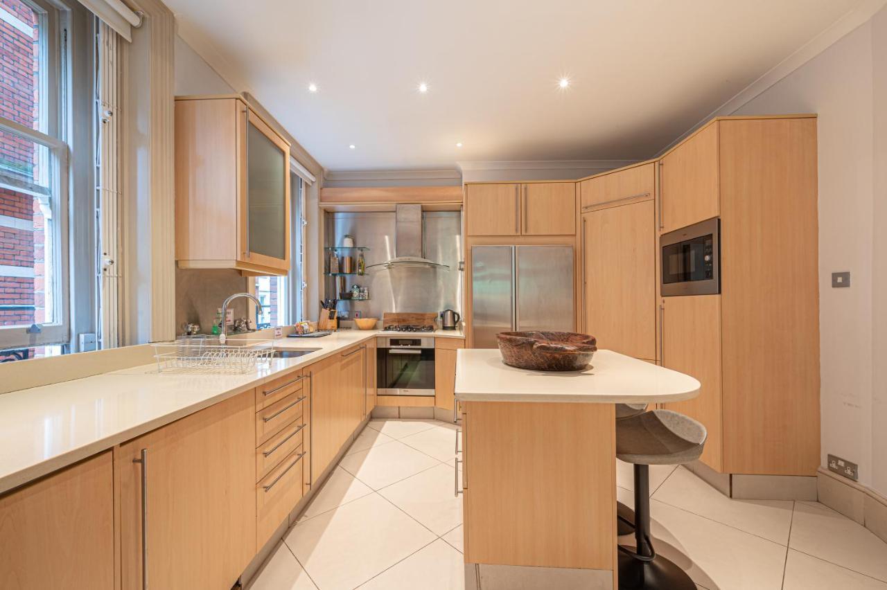 Knightsbridge Luxury 4 Bedroom En Apartment *