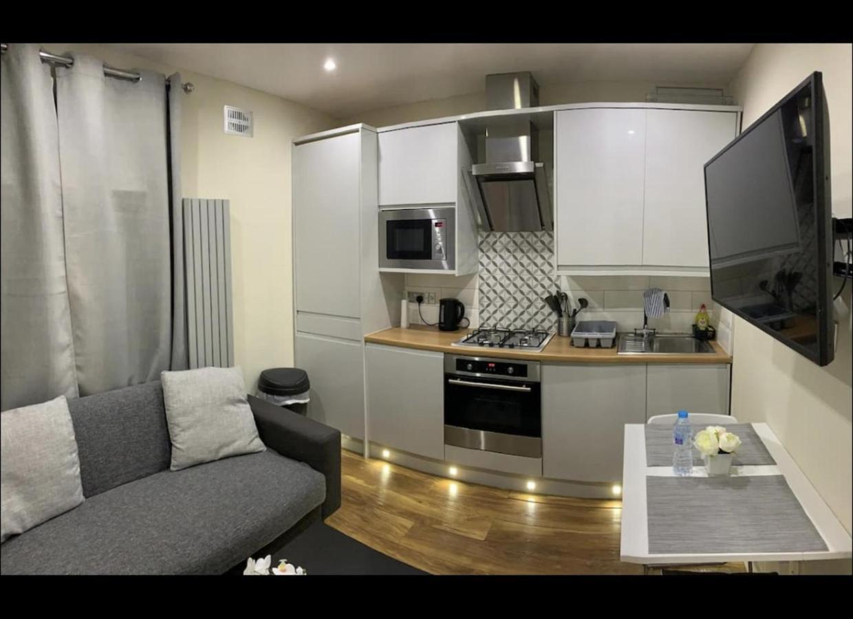 Charming 2-bed Lägenhet *