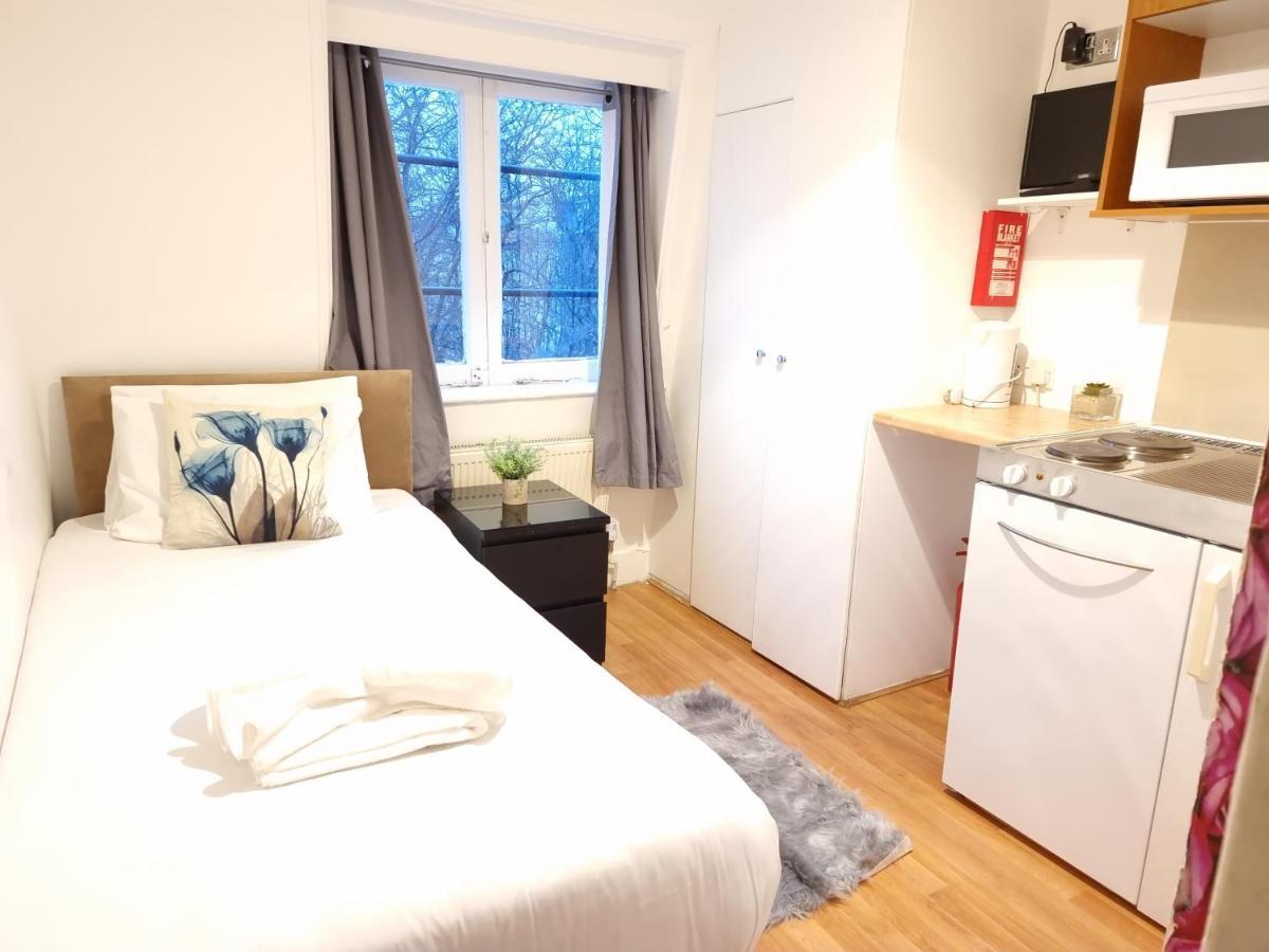 F22-compact 4th Flr Fits 1- Near Paddington Station Apartment *