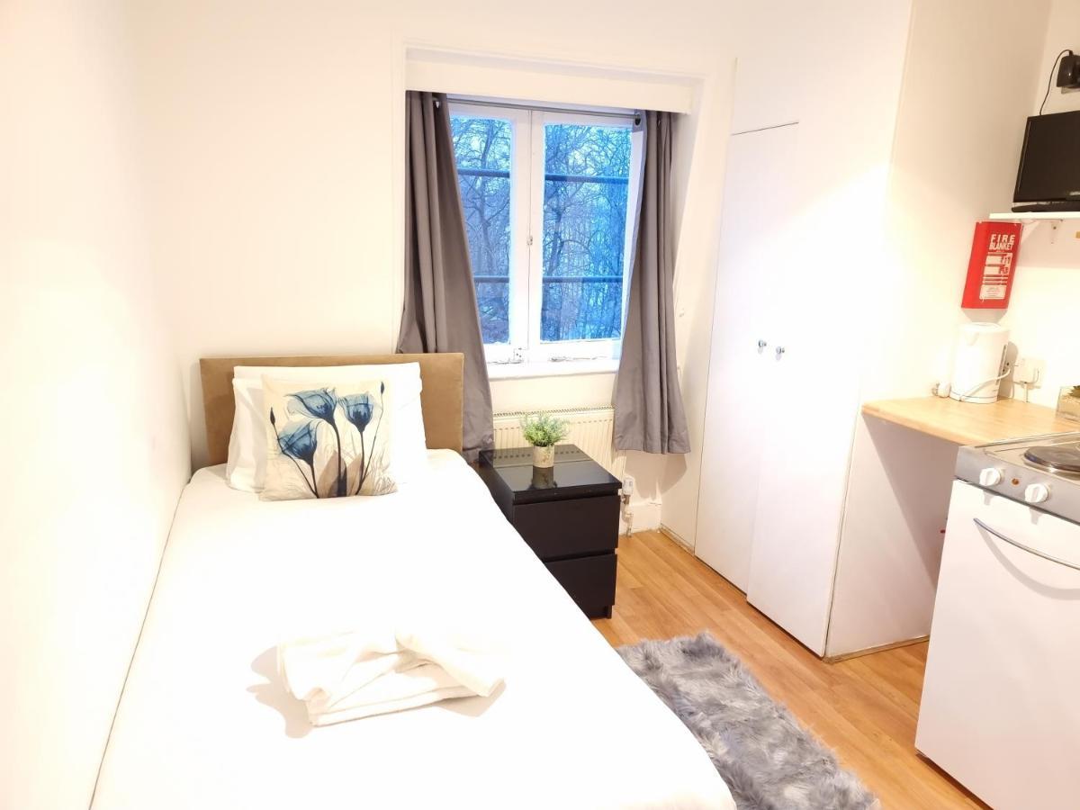 Apartment F22-compact 4th Flr Fits 1- Near Paddington Station London