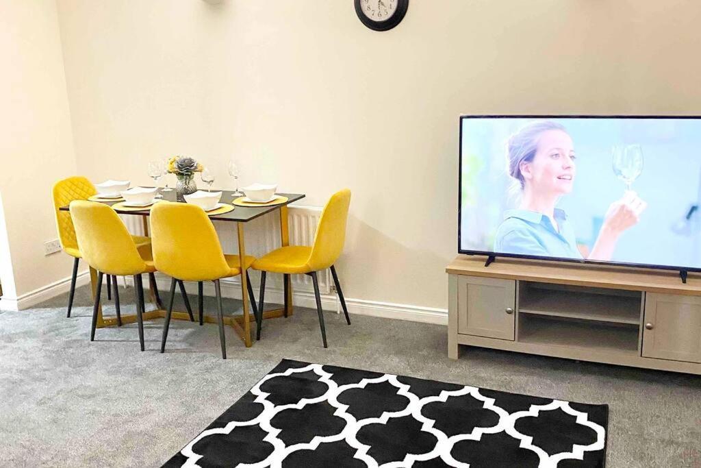 Appartamento Smartrips Beckton Townhouse With Parking Londra
