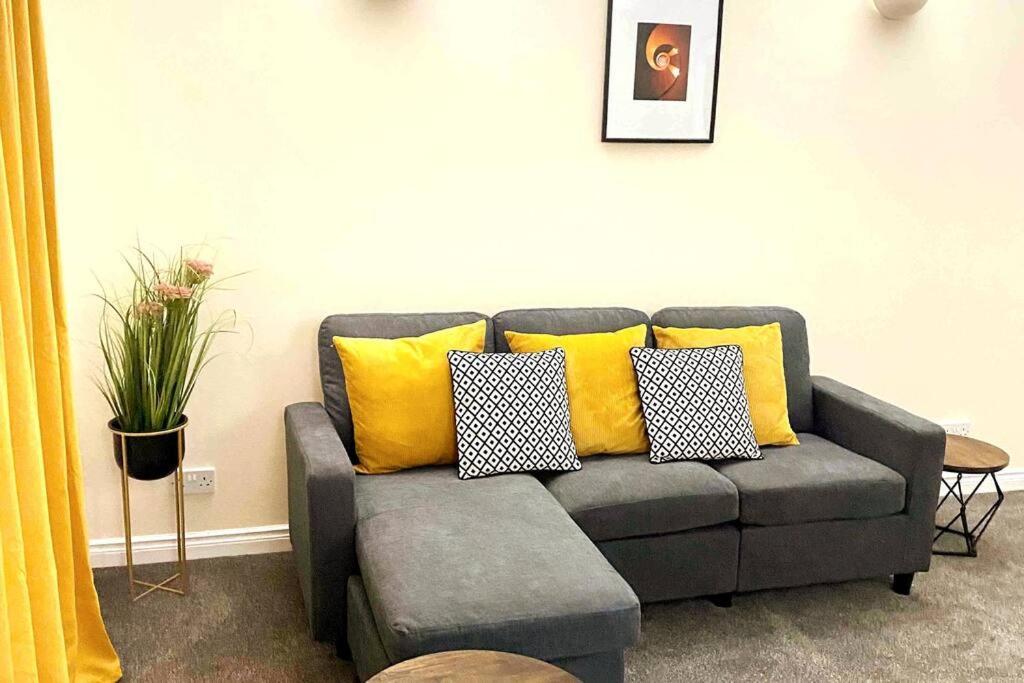 Smartrips Beckton Townhouse With Parking Appartamento Londra