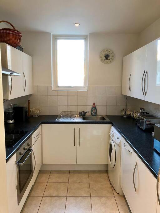 Spacious In The Heart Of Camden Town London