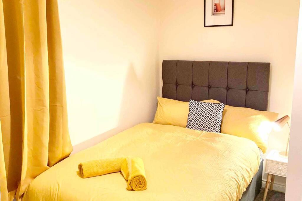 Smartrips Beckton Townhouse With Parking Londra