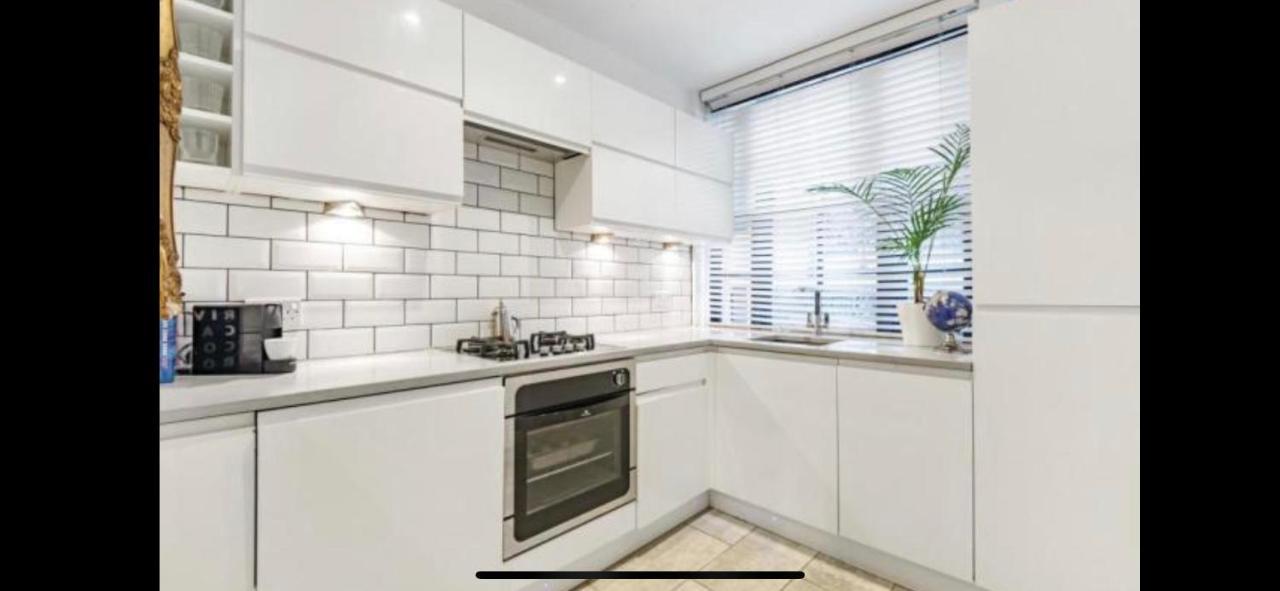 Shad Thames Pied-A-Terre Exquisite Historic Warehouse Air Conditioning Private Parking Garden & Balcony Next To Shard With Views *