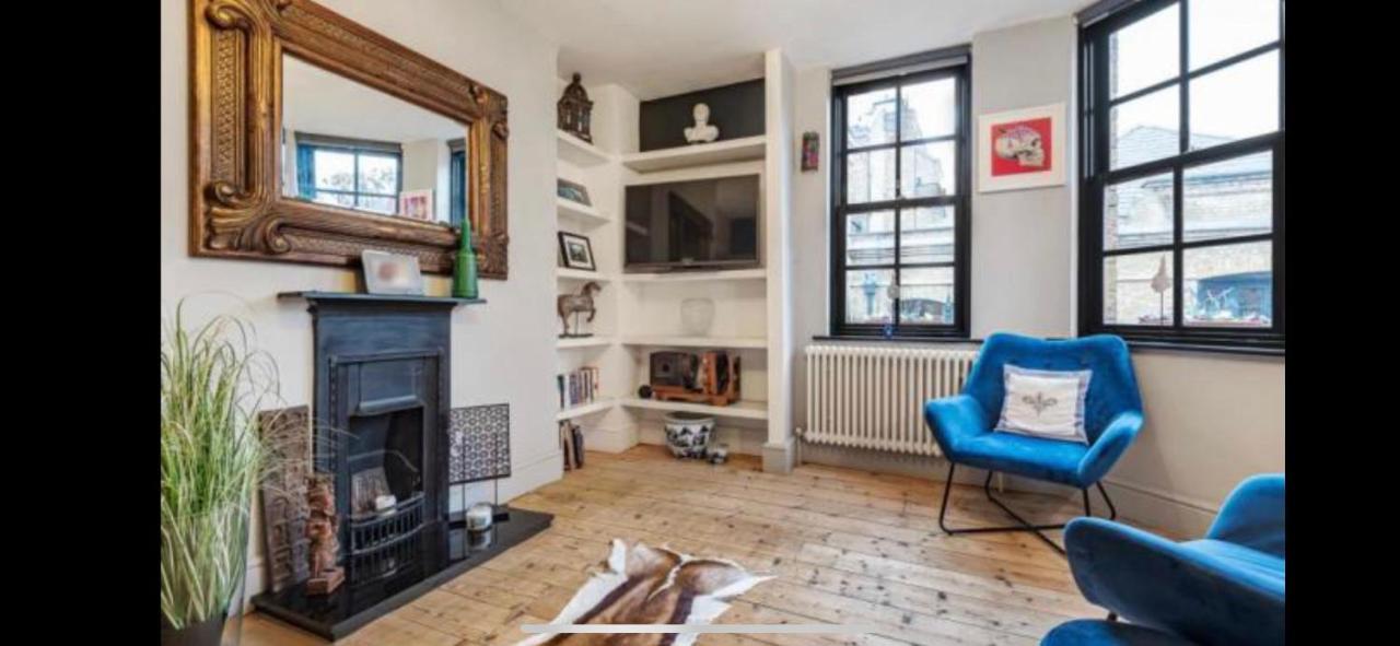 Appartement Shad Thames Pied-A-Terre Exquisite Historic Warehouse Air Conditioning Private Parking Garden & Balcony Next To Shard With Views Londen