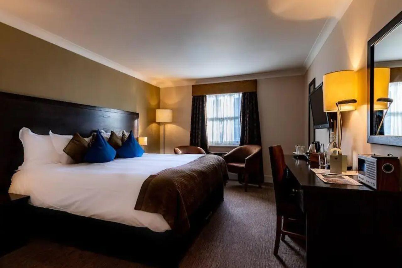 Inn Rose And Crown Hotel 3*
