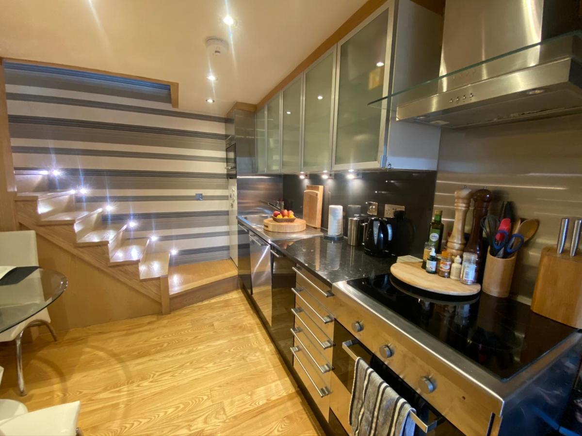 A Sun Drenched Garden Flat In The Heart Of Fulham *