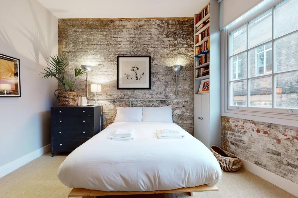 Stylish 2 Bedroom 2 Bathroom Flat In Islington London