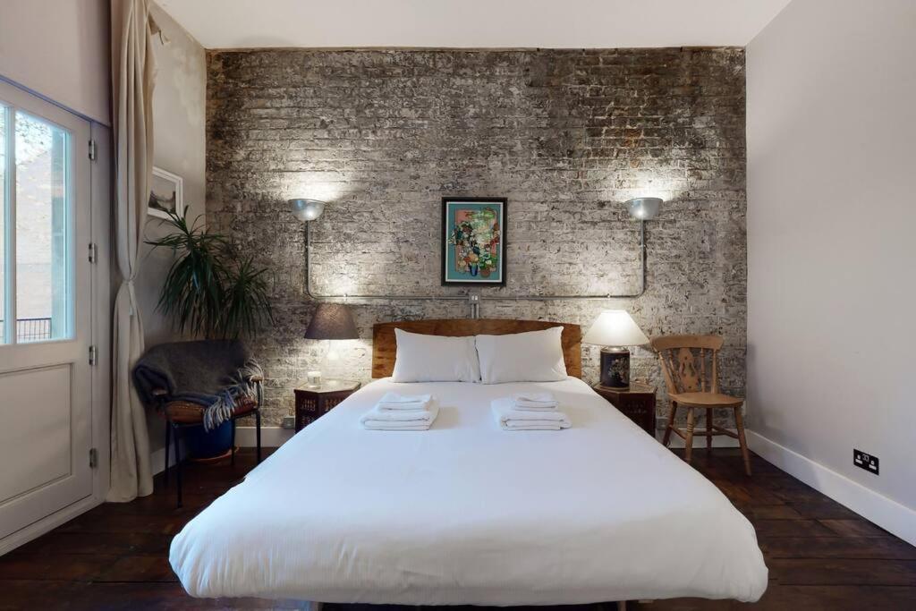 Stylish 2 Bedroom 2 Bathroom Flat In Islington Apartment
