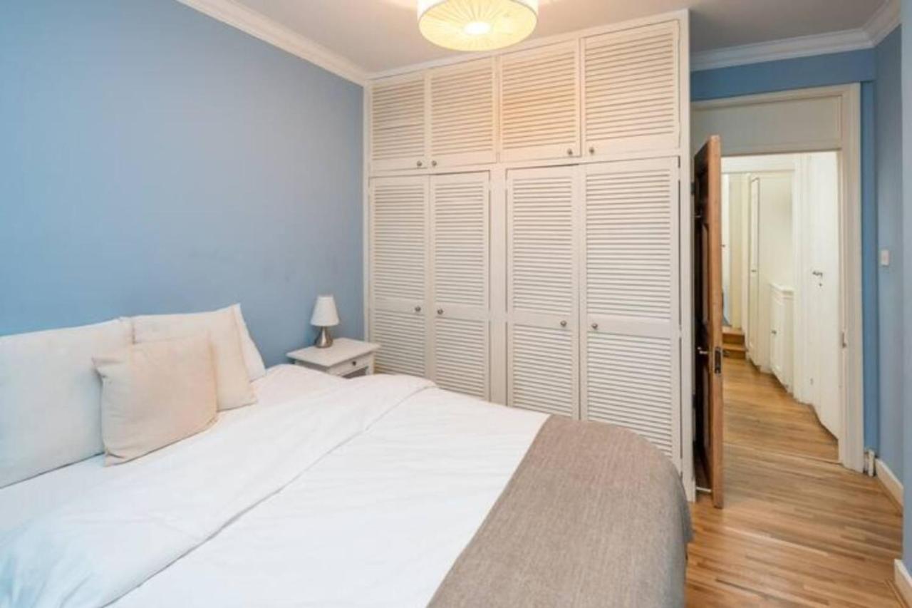 Lägenhet Cosy 2 Bedroom In Bayswater