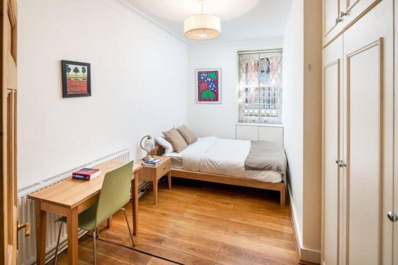 Lägenhet Cosy 2 Bedroom In Bayswater