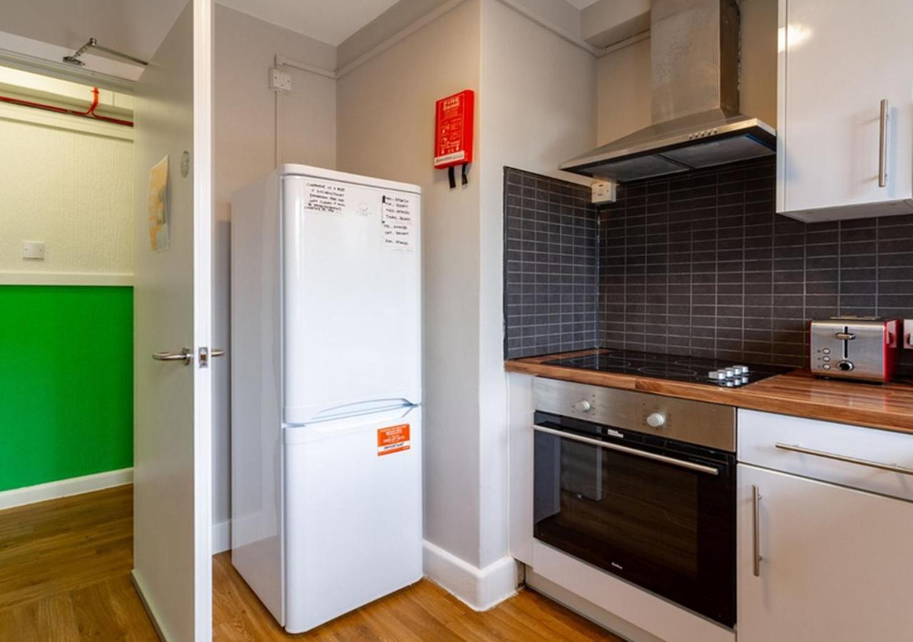 Trendy Rooms For Students Only, Southwark Park - Sk *