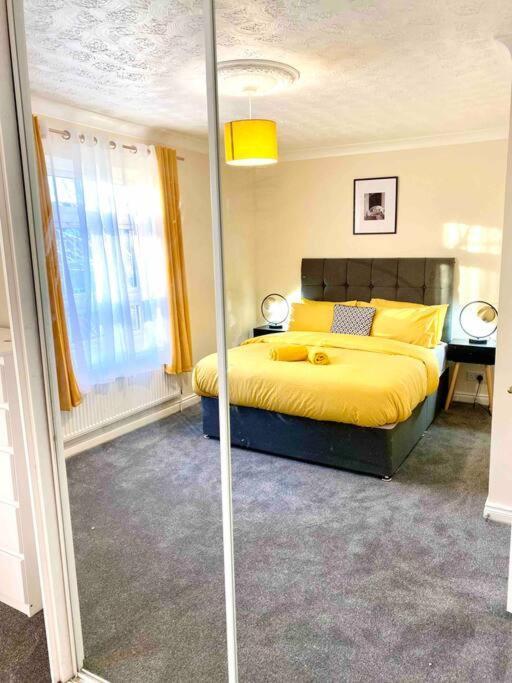 Smartrips Beckton Townhouse With Parking Londra