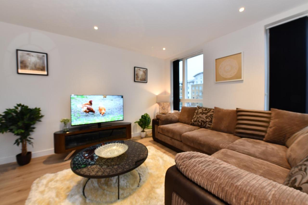 Grand Apartments Kew Gardens Apartment London