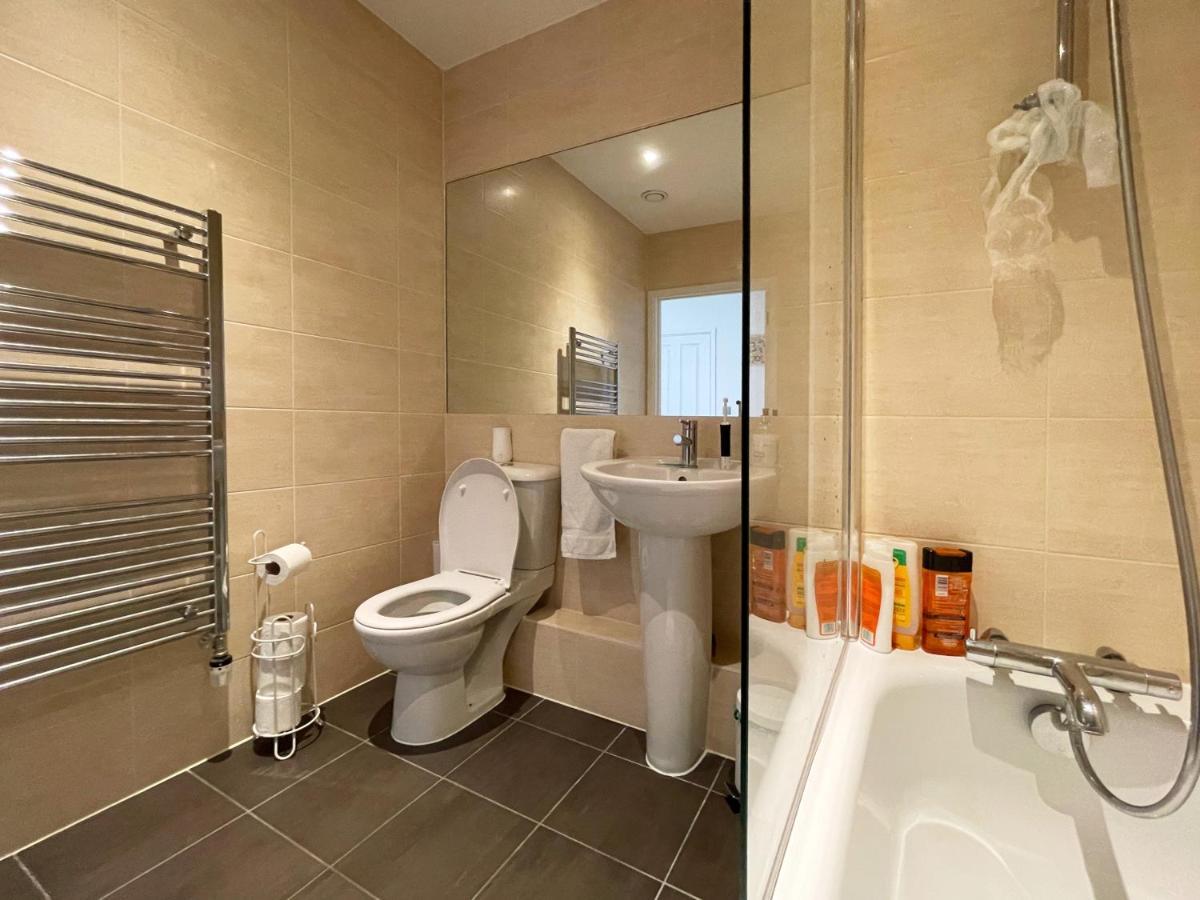 In Greenwich Apartment *