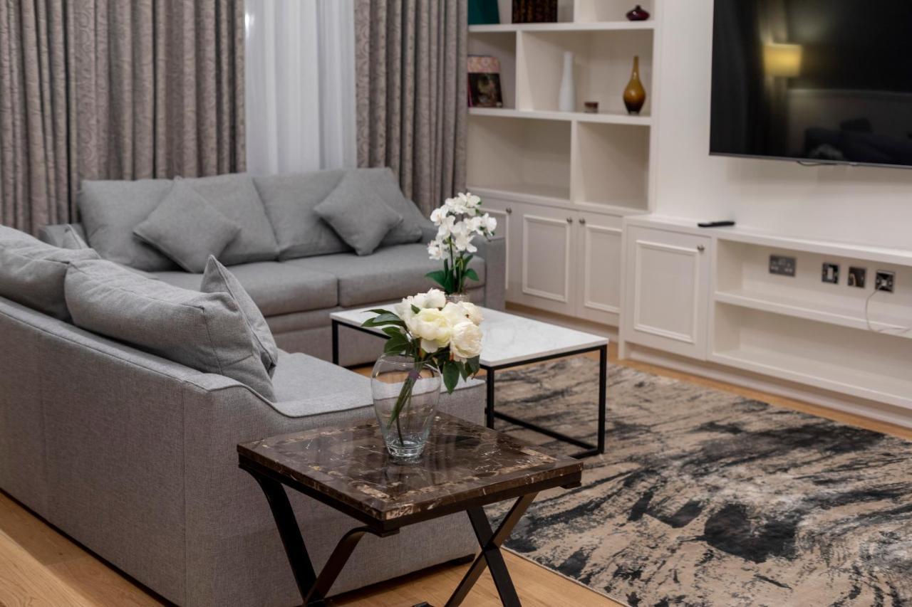 20 Hertford Street 4*