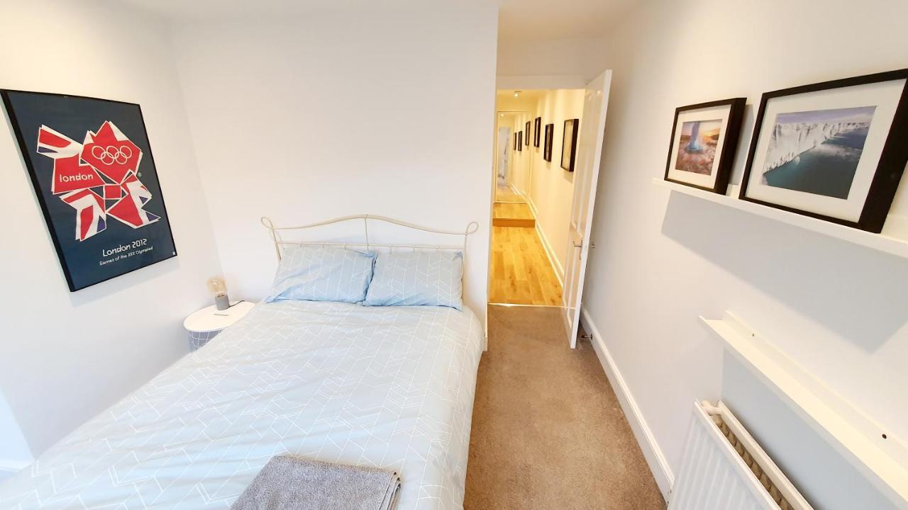 Lovely 2 Bedroom Period Garden Flat. Appartamento