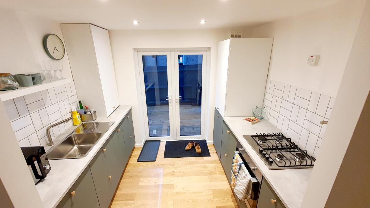 Lovely 2 Bedroom Period Garden Flat. Appartamento Londra