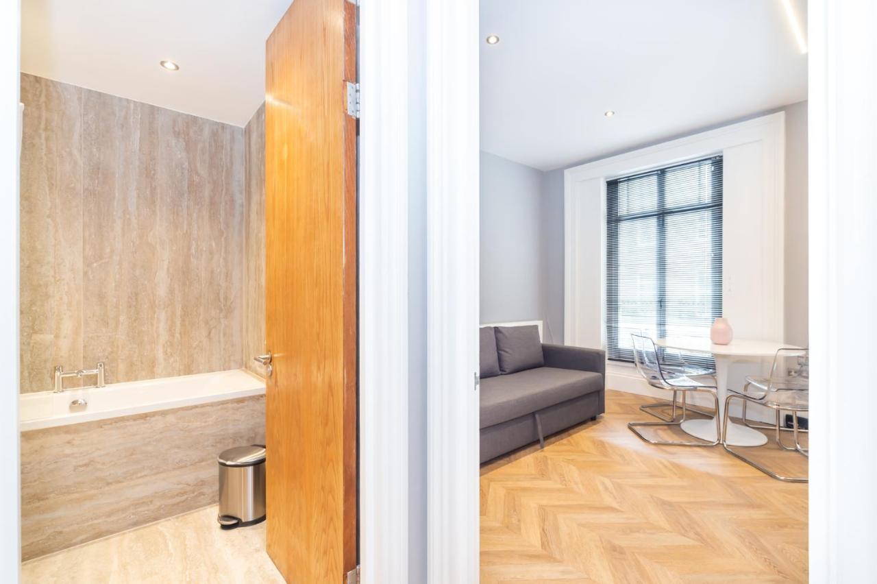 Stunning Hyde Park Apartment