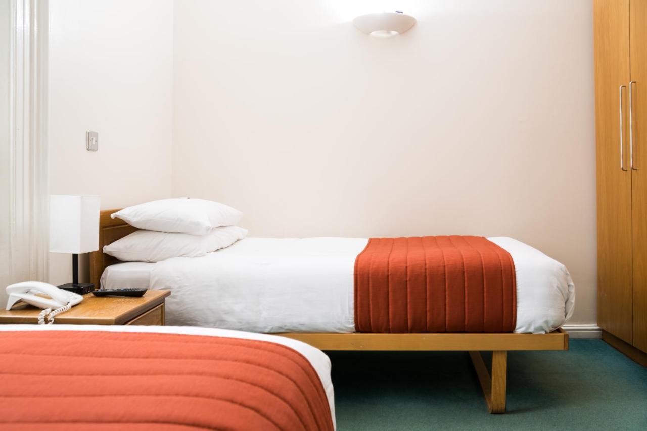 Hotel 63