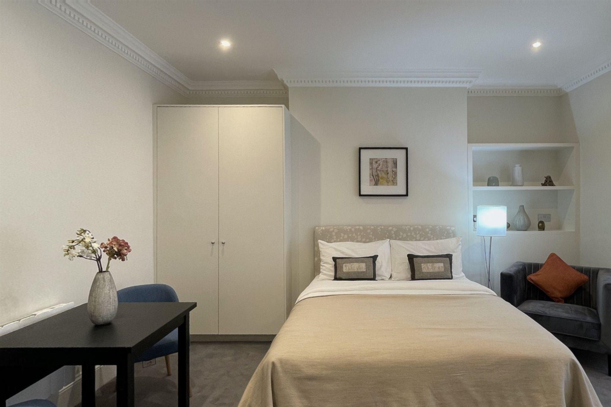 Aparthotel 20 Hertford Street London