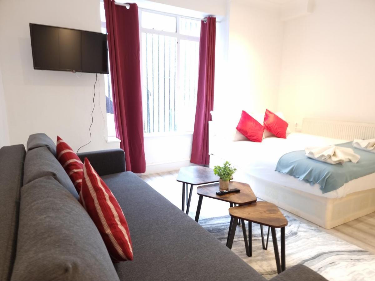 Appartamento F23-spacious Studio Fits 4 Near Paddington Londra