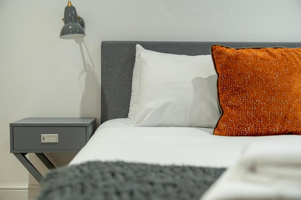 Sleek Flat With Communal Courtyard Appartement Londres