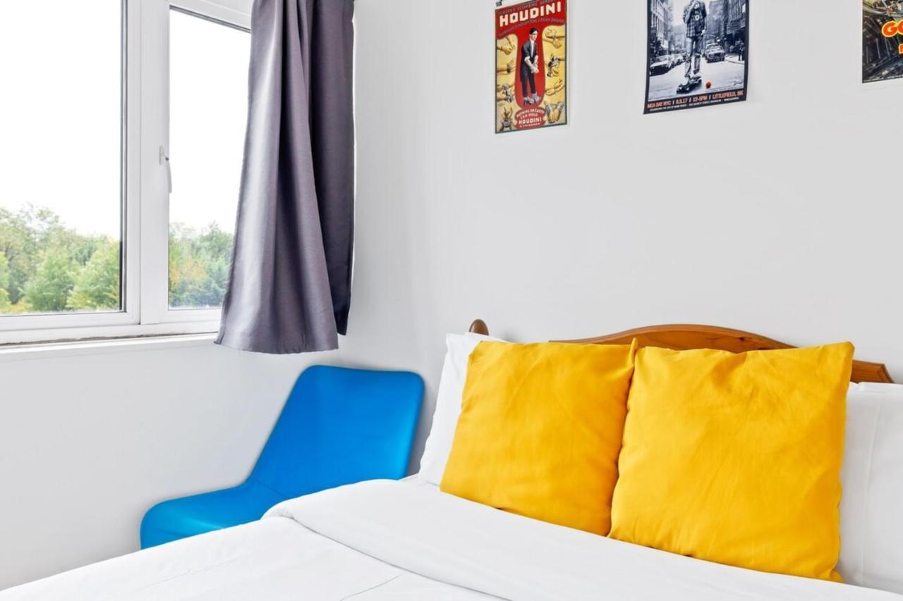 Spacious 2 Bedroom In Cricklewood Appartement Londen
