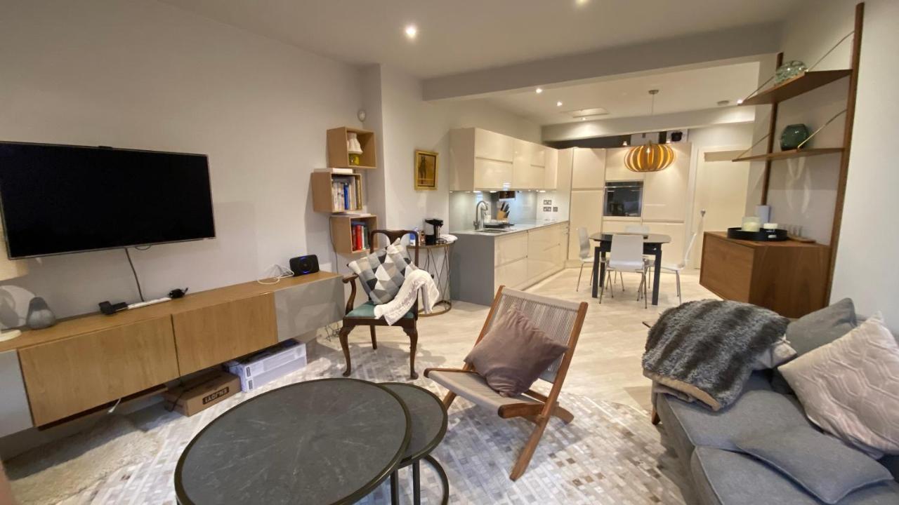 Stunning 3-bed House In Westminster Vakantiehuis *
