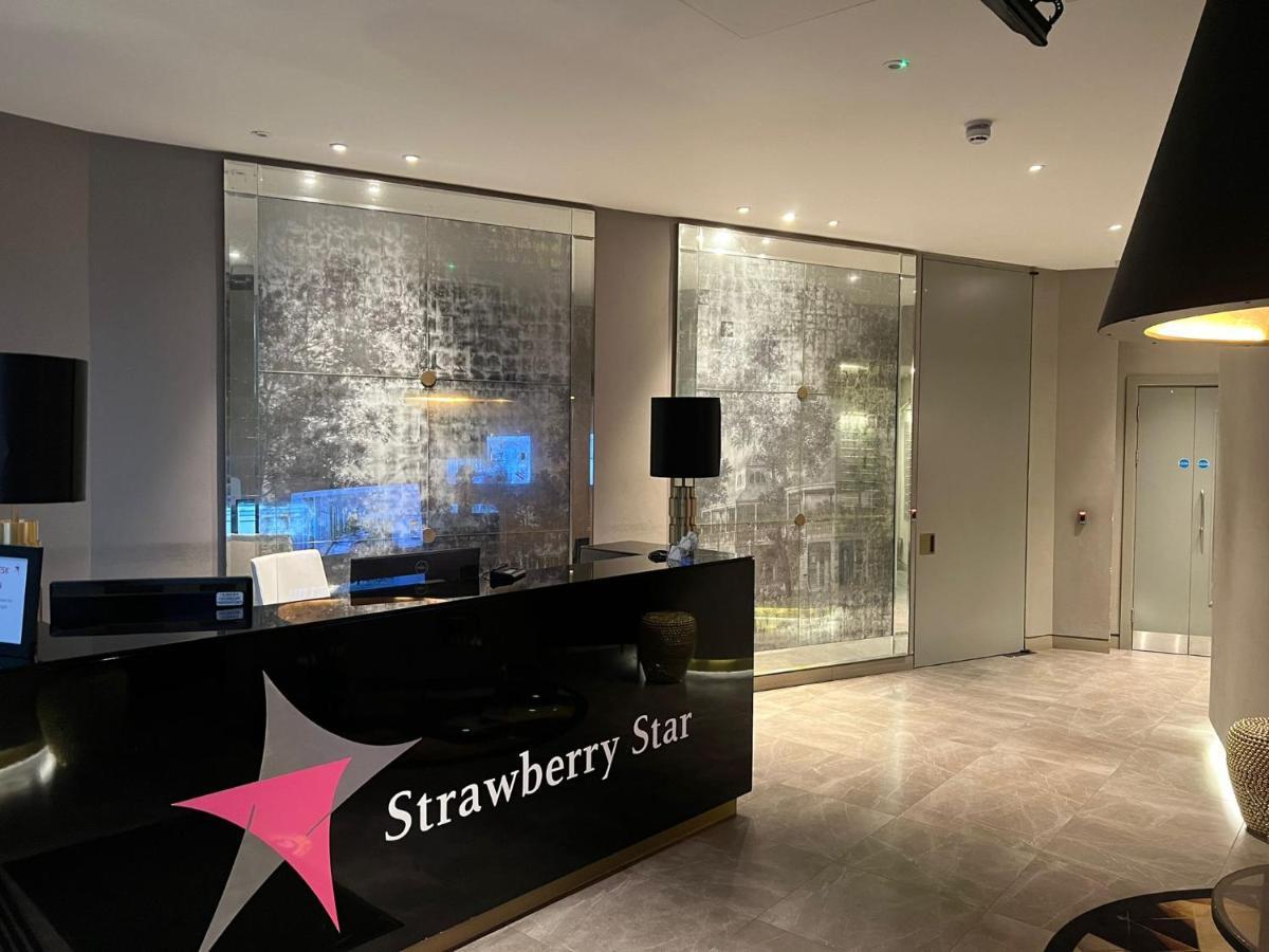 Luxury 2 Bed Flat Close To Victoria Station Lägenhet London