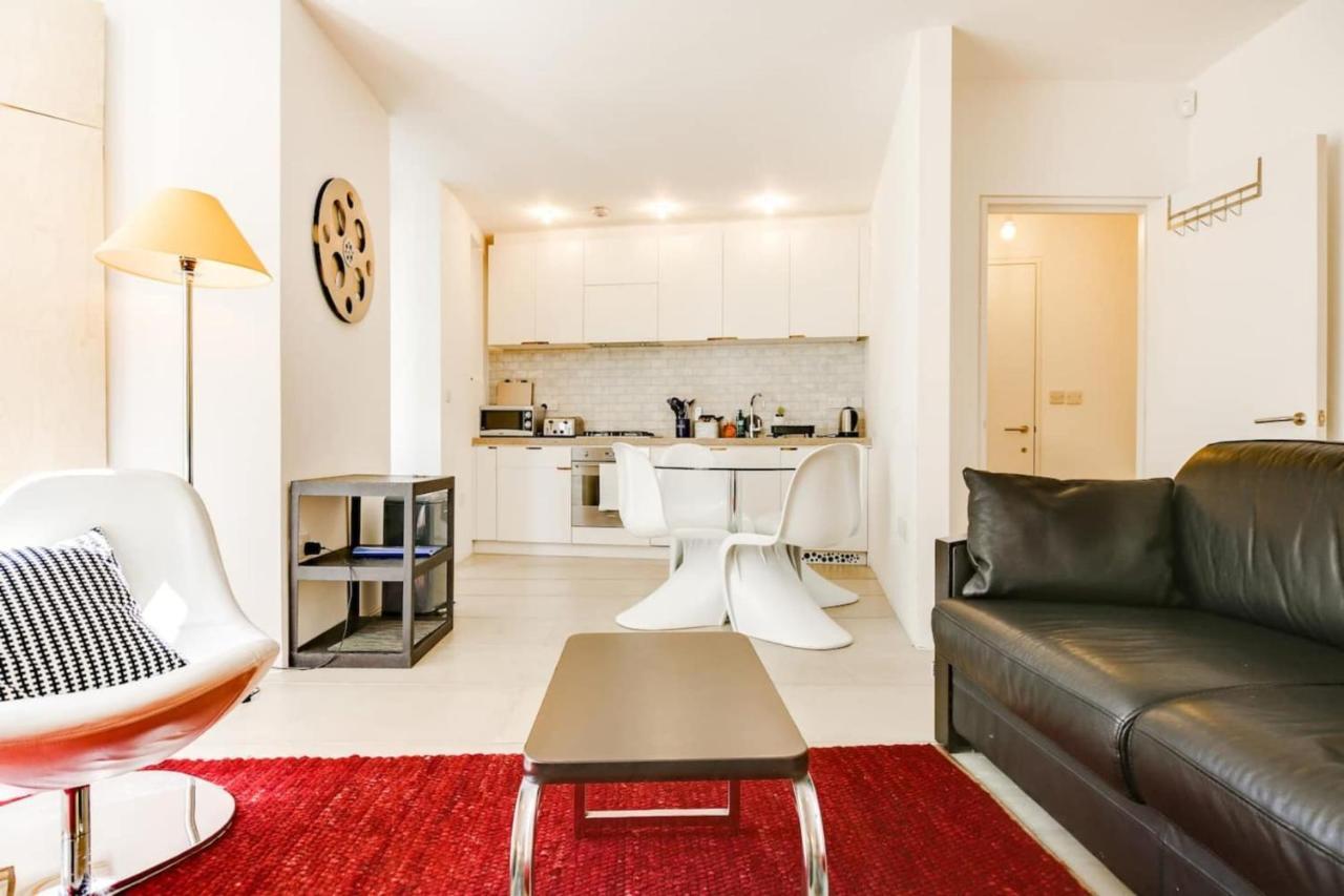 Stylish Bright W Private Garden Lejlighed London