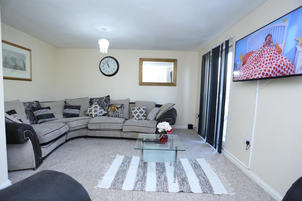 Lovely 4 Bed House Casa vacanze *