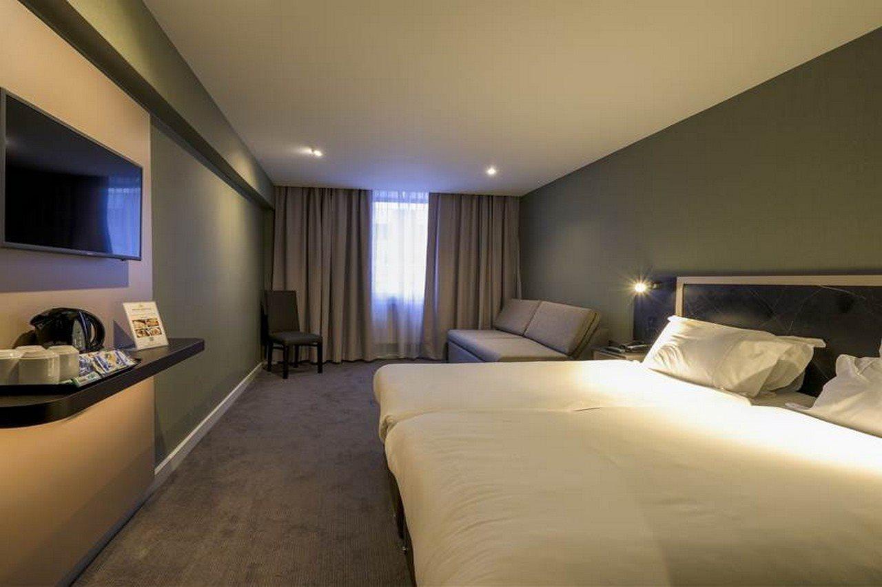 Hotel Sleeper At Royal National Londra