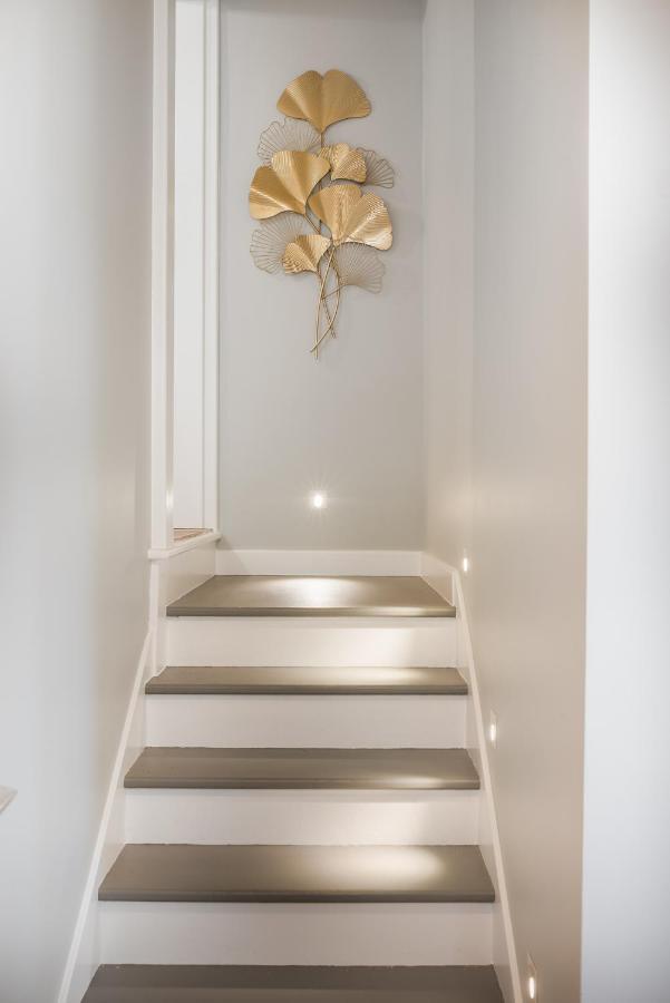 London's Modern Nuance - Battersea Apartment London