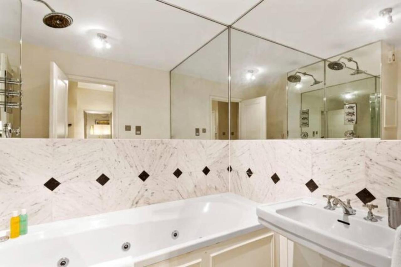 Appartamento Bright 2 Bedroom Near The Natural History Museum Londra