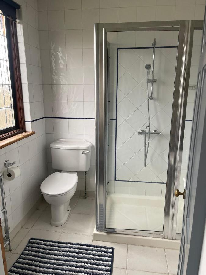 Lovely, Recently Refurbished Four Bedroom House.. Ferienhaus *