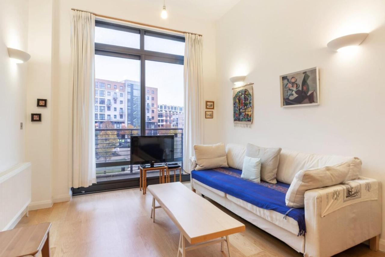 Beautiful 1 Bedroom In Shepherd's Bush Leilighet London