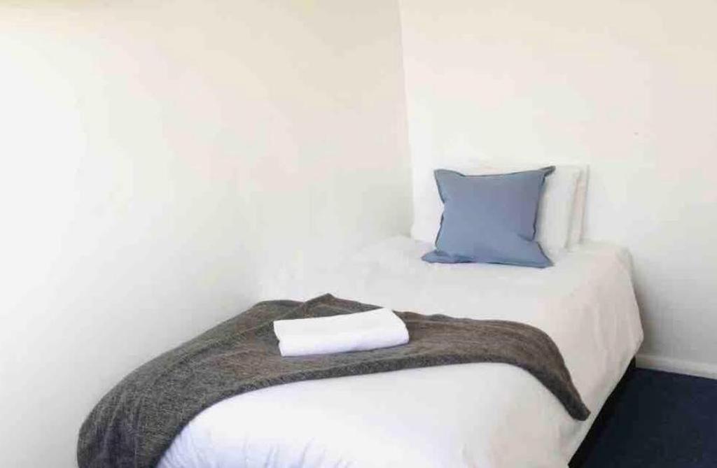 Arbnb Comfy Sleep Self Catering Private Bedrooms 60 Pound Per Night Per Person Privat bolig *