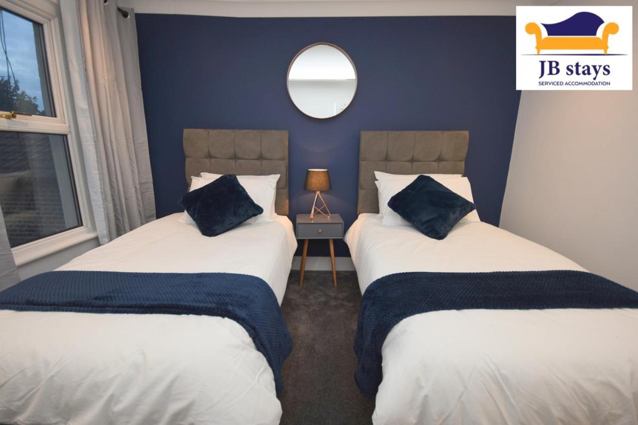 Jb Greenwich, 3 Bed House,ideal For Contractors And Family Londra
