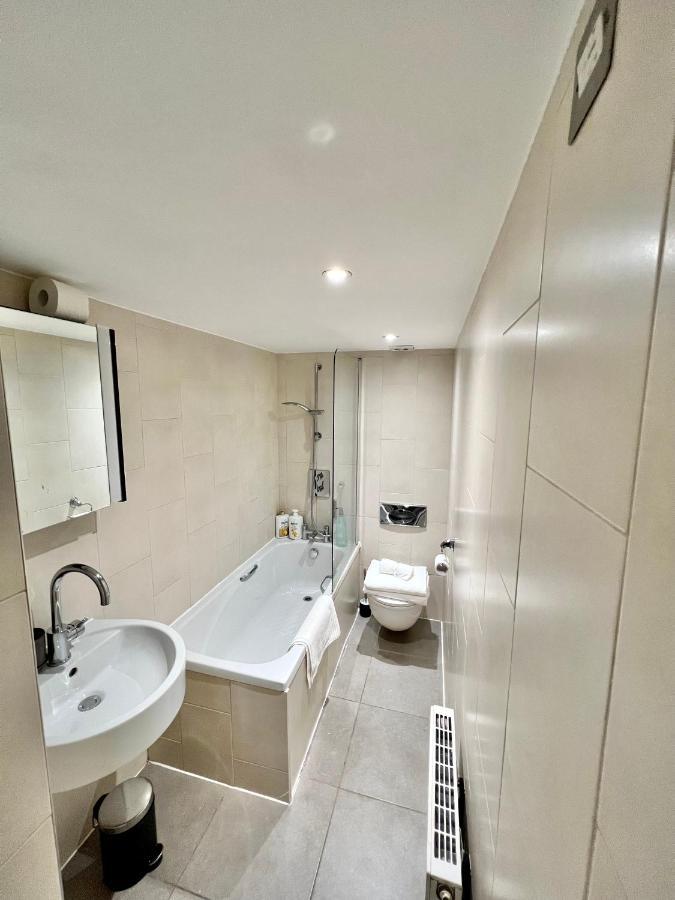 Regents Park 2 Bed Town House * Londra