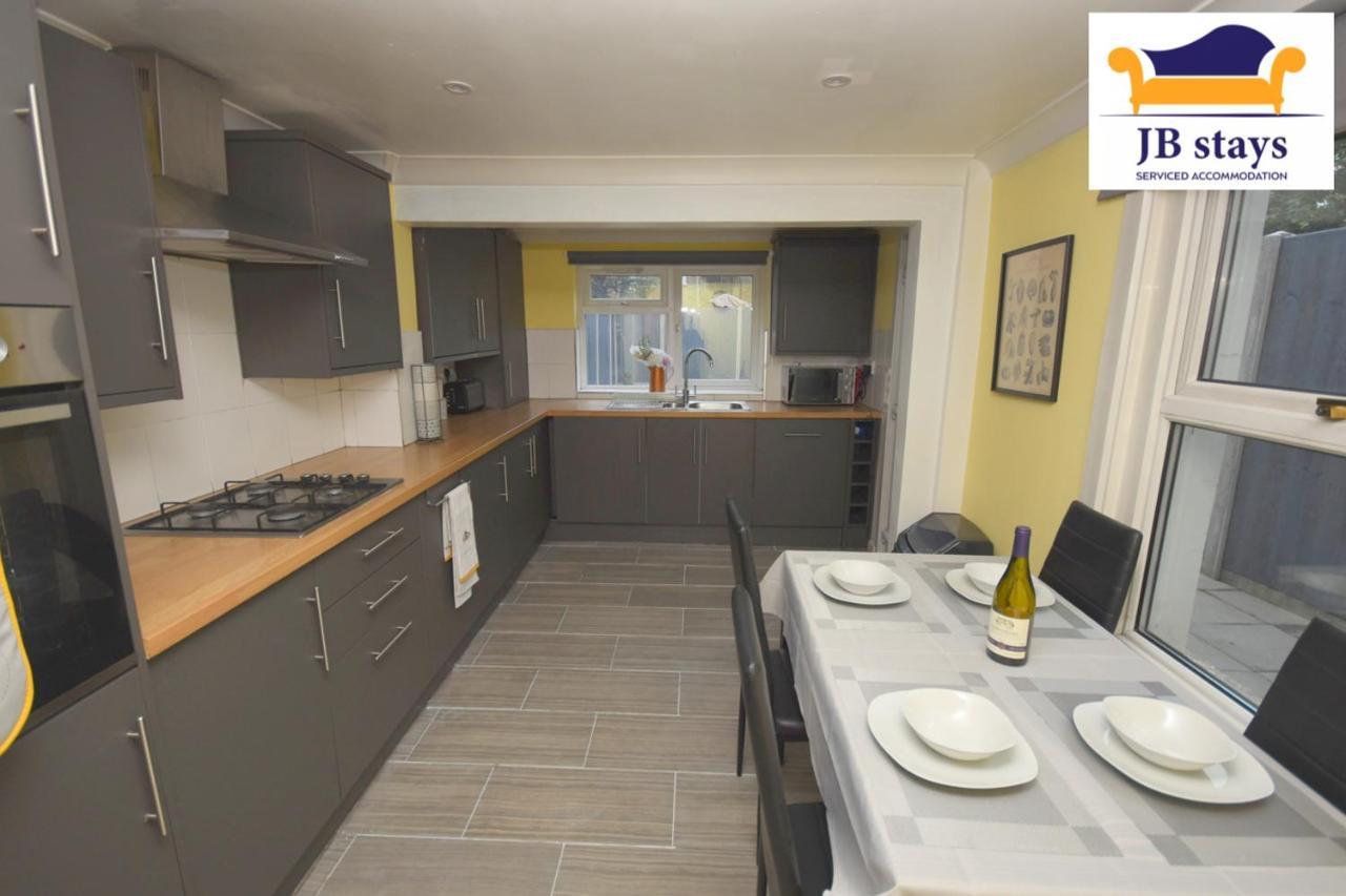 Jb Greenwich, 3 Bed House,ideal For Contractors And Family * Londra