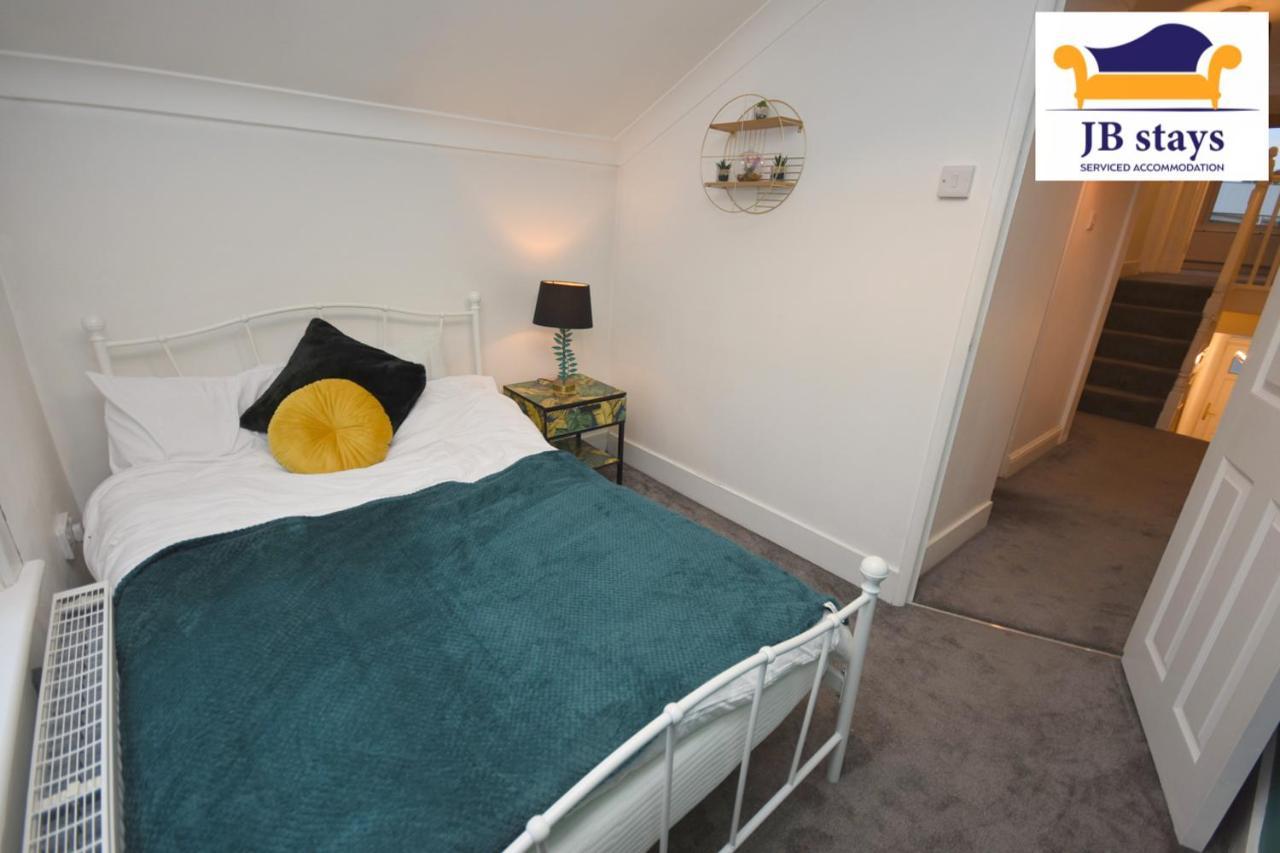 Jb Greenwich, 3 Bed House,ideal For Contractors And Family Londra