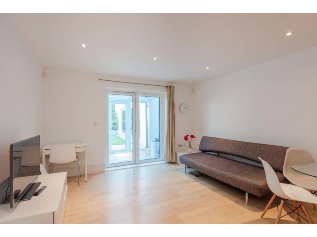Pass The Keys - King's Cross Modern Flat With Sunny Garden Apartment *