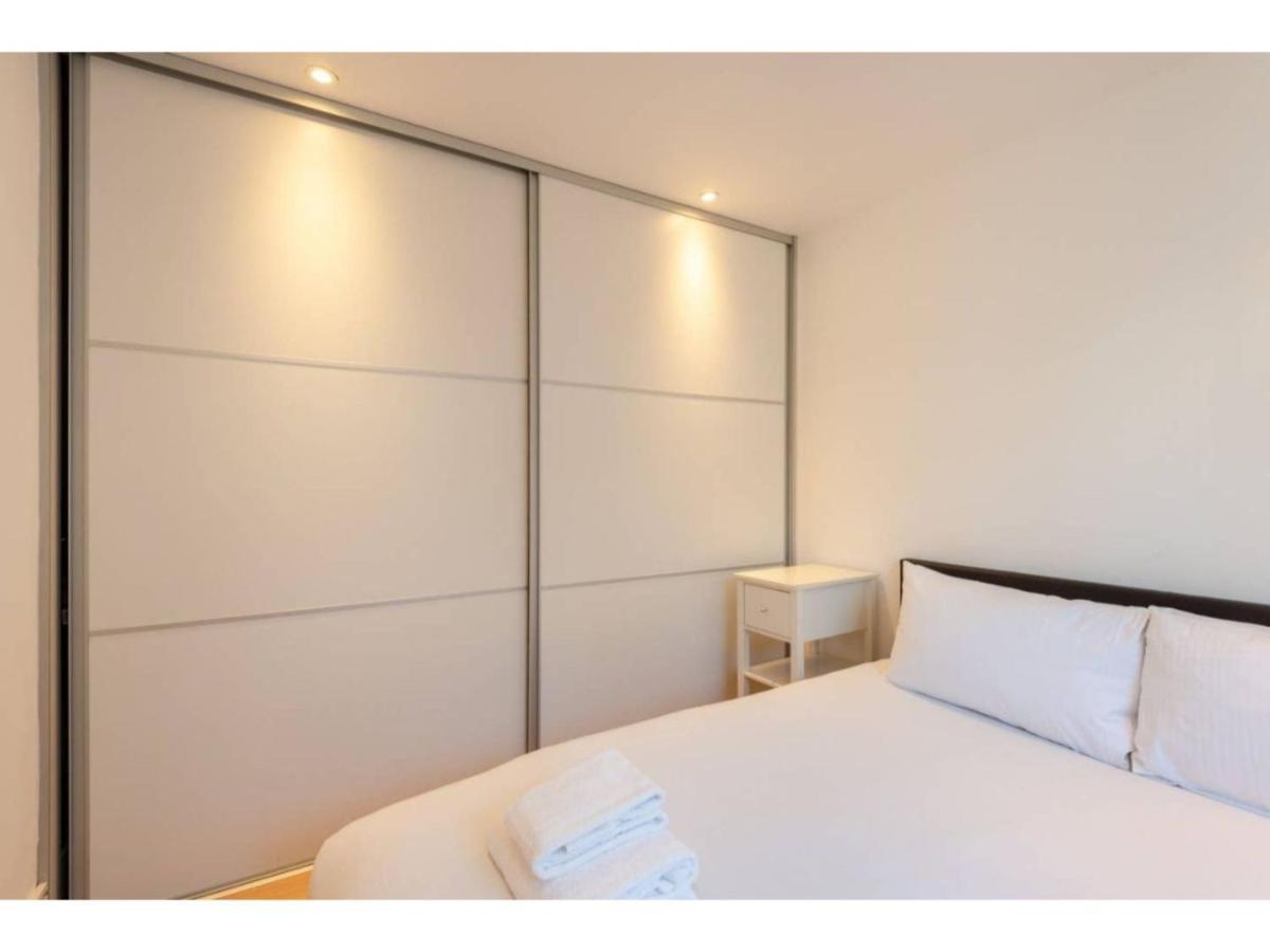 Pass The Keys - King's Cross Modern Flat With Sunny Garden *