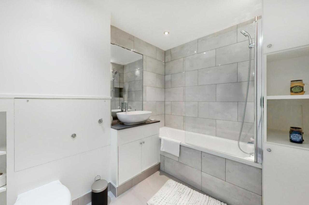 Elegant 1bed Flat Wparking 5 Min To Hackney Wick Apartment London