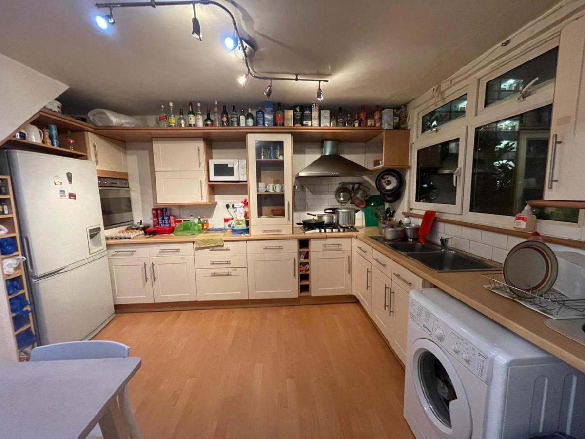 Arbnb Comfy Sleep Self Catering Private Bedrooms 60 Pound Per Night Per Person * Londen